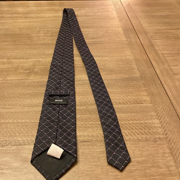 BOSS by Hugo Boss Black Silk Diamond Print Tie - Picture 7 of 9